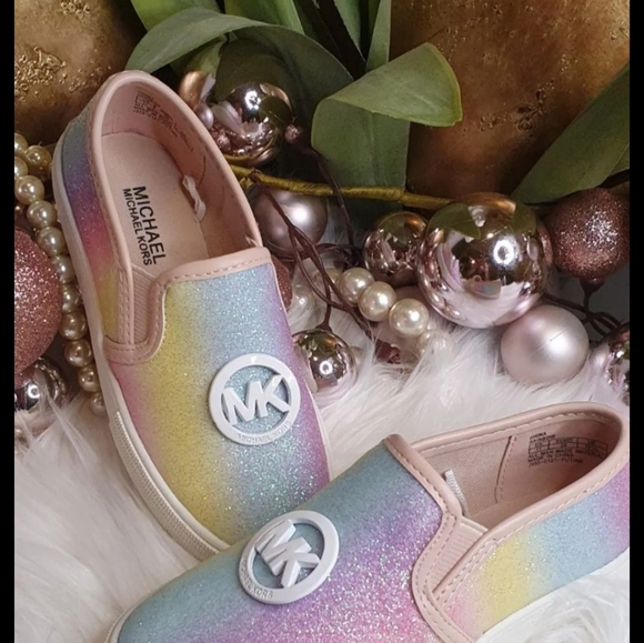 Michael Kors Big Kid Slip on Sneakers - Picture 2 of 10